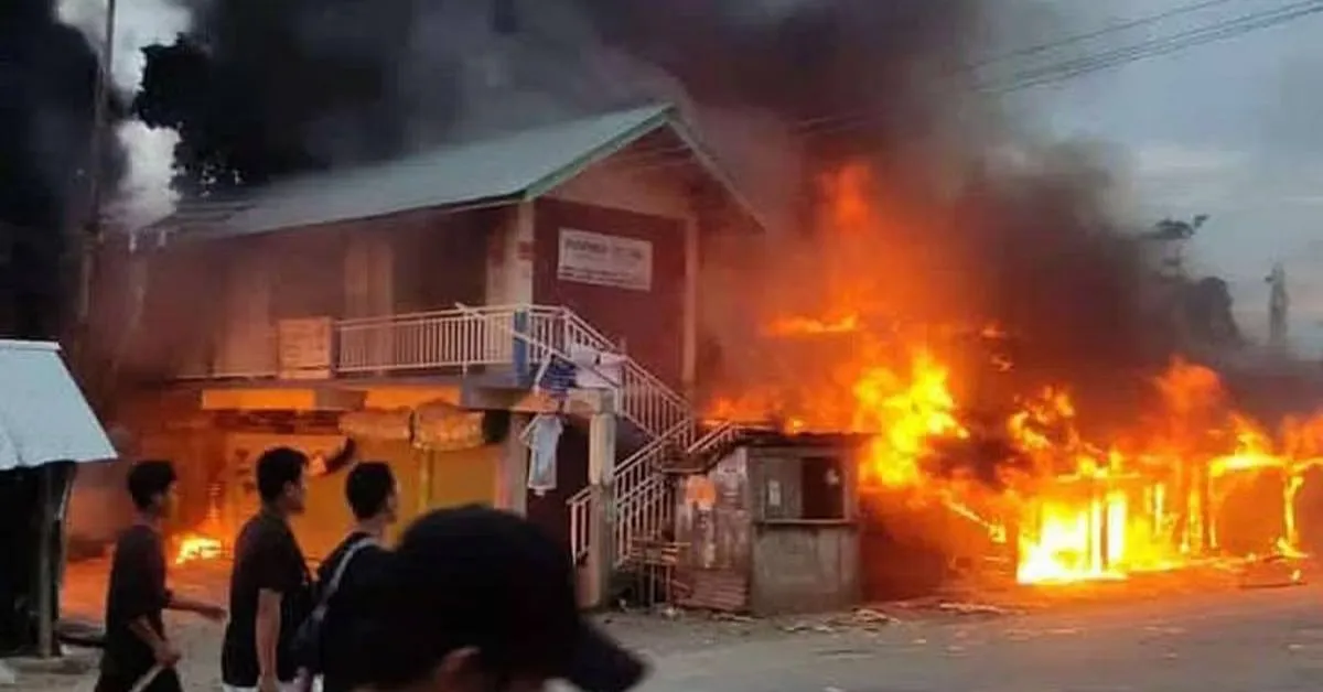 मणिपुर BJP अध्यक्ष ए शारदा देवी के घर को भी गुस्साई भीड़ ने निशाना बनाया